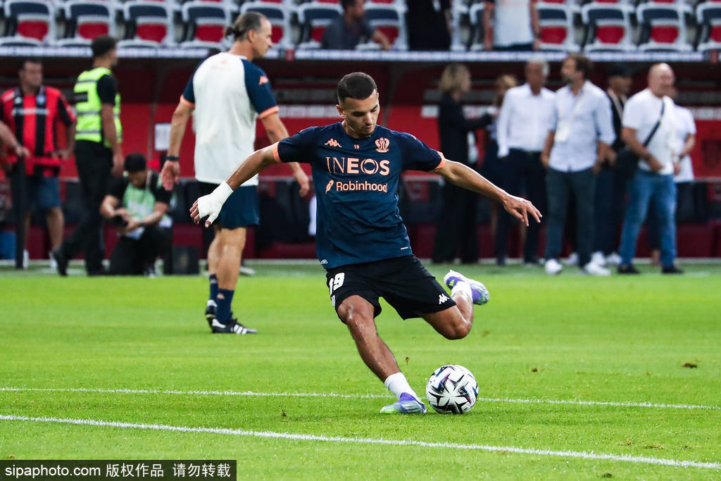 皇冠信用盘出租_马赛重燃引援希望：本纳塞尔回归的背后故事与战术影响分析